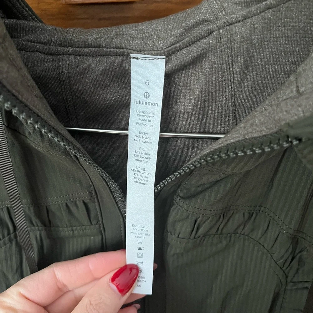 Lululemon Reversible Dance Studio Jacket - Picture 2 of 4